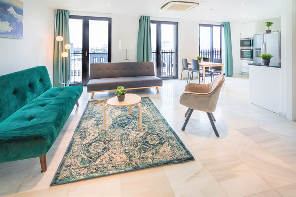 This beautiful luxury apartment is located right on the famous 