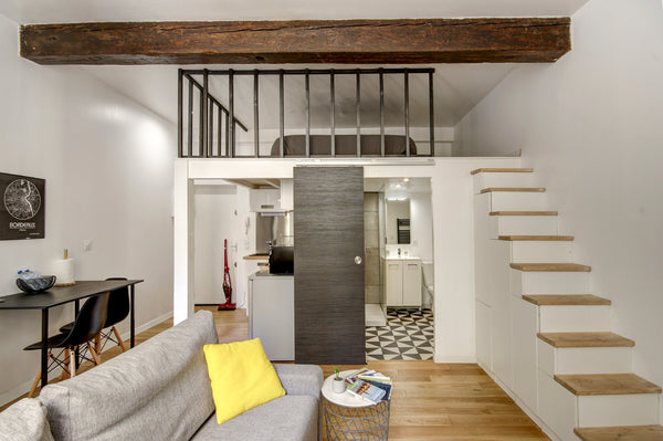 The newly renovated  apartment is perfectly located on a quiet street close to a France Nice apartment in the historic heart of Bordeaux Entire rental unit vacation rental 45778511