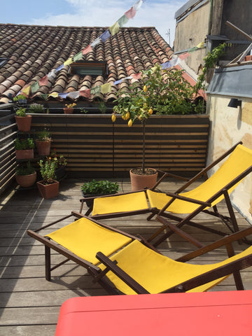 Charmant loft de 90m2 avec terrasse de 23 m2 situé au cœur du quartier des Chart Bordeaux, France Superbe Duplex avec terrasse - 90m2 - Chartrons Entire loft vacation rental 3657549