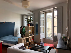 Joli studio lumineux, idéalement situé dans le centre de Bordeaux, à 2 min à pie Bordeaux, France Joli studio confortable à la Victoire Entire rental unit vacation rental 35903565