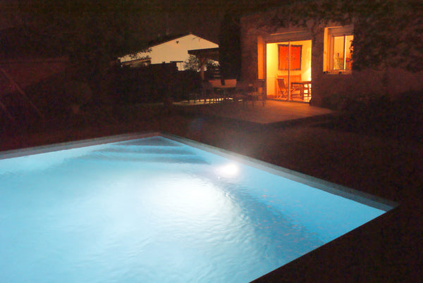 Our old wine house has been restored with taste, in order to combine the comfort Saint-Médard-en-Jalles, France Beautiful pool house near BORDEAUX Entire home vacation rental 1108832