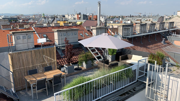 Es erwartet Dich eine neu renovierte Dachgeschosswohnung (100m2) mit 2 herrliche Vienna, Austria Zentrale ruhige Dachwohnung (100m2) - 2 Terrassen Entire rental unit vacation rental 43334156