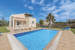 Surrounded by lush lawns that encircle the swimming pool, Athena Classico is a g Maidstone, United Kingdom Within walking distance to resturants & shops Entire villa vacation rental 37270510