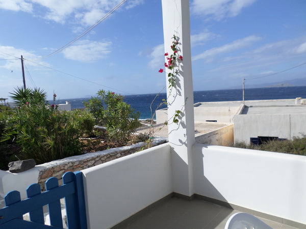 Outstanding traditional greek island appartment with endless view of the sea . T Athens, Greece Anemomylos I Cycladic home vacation rental 21453040