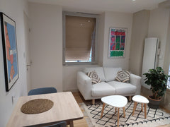 À quelques pas du cours Victor Hugo et de la place des Capucins, joli appartemen Bordeaux, France Appartement neuf centre historique Bordeaux Entire rental unit vacation rental 44193951