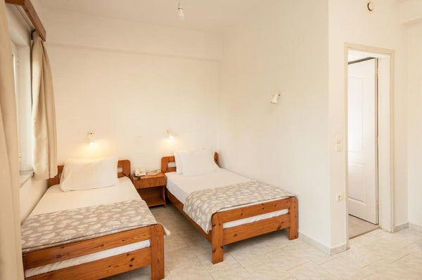 Niriis hotel is located 100m from the sea, in Herakleous street, Agii Apostoli a Chania, Greece Niriis hotel 2-bed room, 4km west Chania 100m sea Room in hotel vacation rental 453942