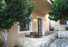 My place is idea for couples, solo adventurers, families (with kids) and pets.<b  Traditional studio Entire guesthouse vacation rental 14938419
