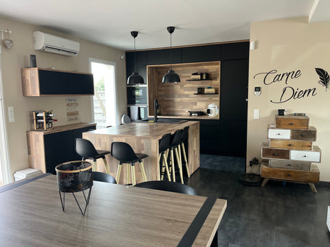 Maison récente et lumineuse à étage avec jardin et parking voiture, située sur E  Maison familiale sur eysines proche de bordeaux Entire home vacation rental 48277493