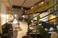 G00GLE "HackerHouse"<br />IG @hackerhouseworld<br /><br />- Minimalist apartment Paris, France Bed & Desk - 15min from Bordeaux Center Shared room in serviced apartment vacation rental 39409493