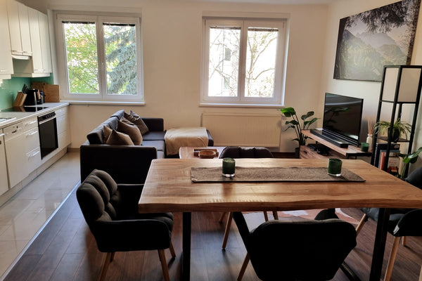 The bright 58 m² apartment is located centrally in the calm 2nd district of Vien Vienna, Austria Central apartment in the heart of Vienna Entire rental unit vacation rental 602767654061424563