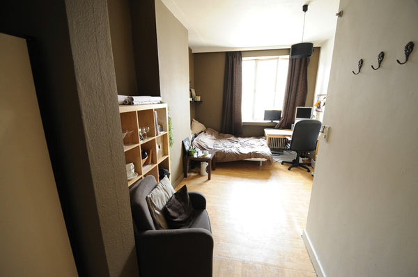 There is everything you need in the studio and in the fully equipped kitchen. Yo Brussels, Belgium Studio for a very short stay in a STUDENT house. Private room in home vacation rental 22406145