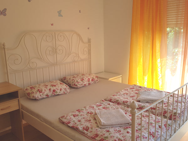 2 private rooms in our house with garden, green area. Close to Bus and metro U2  Vienna, Austria AB-Room in house. Close to Bus, Metro Private room in home vacation rental 7042775