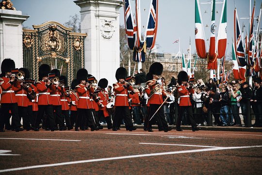 The Changing of the Guard Guided Walking Tour Semi Private 8ppl Max  Private Tours and Travel Guide Europe London CITY London Destination Tour