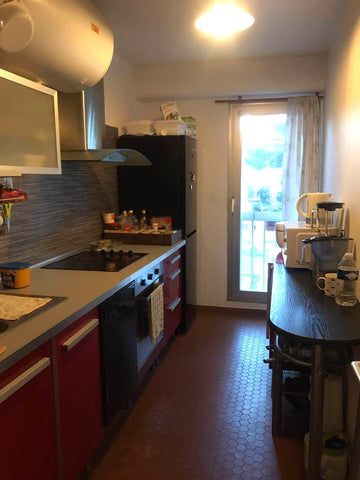 Please DO NOT book this place for your stay! <br />Address:  A12, 54 RUE EUGÉNE  Canada GARE ST JEAN! Scam warning: Do not book this! Shared room in condo vacation rental 27387337