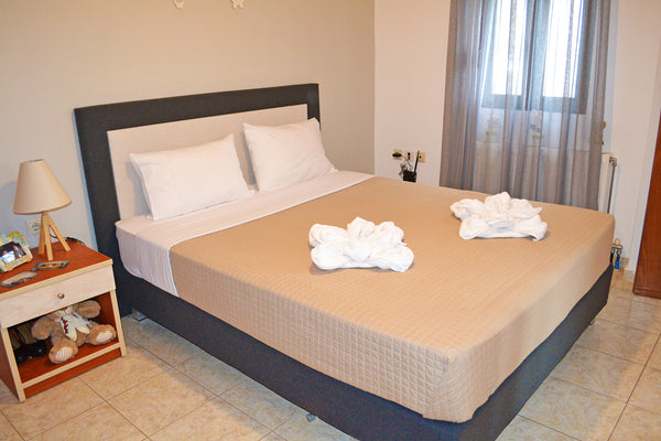 This beautiful fully renovated apartment lies in the heart of  Rethymno town, id Rethimnon, Greece Budget apt,3 guests,Town center,No car needed (21) Entire rental unit vacation rental 32246451