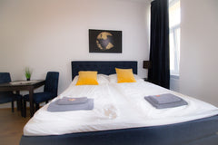 This modern apartment is perfectly located next to the underground. A very conve Vienna, Austria Studio-Apartment between Schoenbrunn & the City Center (15) Entire rental unit vacation rental 589717798676967166