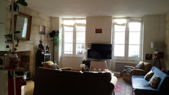 Charmant appartement lumineux aux belles pierres et au parquet reflètant la lumi Bordeaux, France T2 centre historique avec parking Entire rental unit vacation rental 3058436