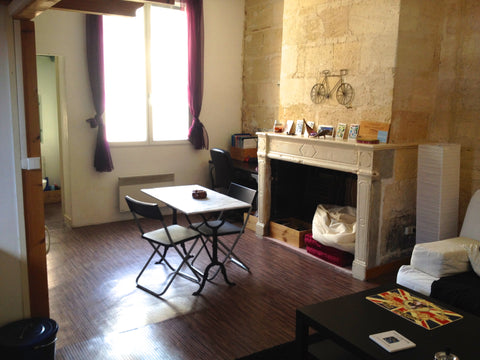 Appartement de 35m2 sans compter la mezzanine qui accueille un lit.<br />Très bi Bordeaux, France Appartement hyper centre Bordeaux Entire rental unit vacation rental 7418396