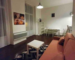 Simplifiez-vous la vie dans ce logement paisible et central.<br /><br /><b>Licen  Appart en centre ville Entire rental unit vacation rental 557225339796838716