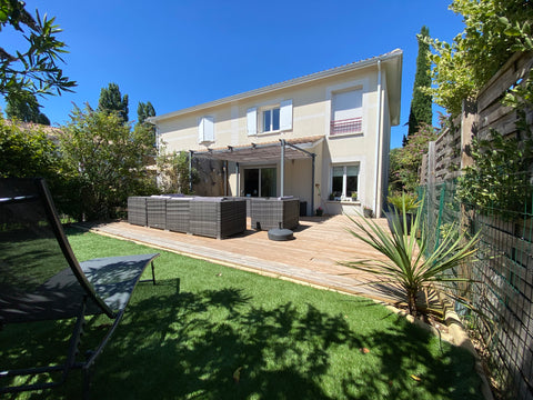 Charmante maison avec 80m2, proche de Bordeaux centre (-15 min)<br /><br />L’océ Bordeaux, France Maison chaleureuse au calme proche de Bordeaux Entire home vacation rental 594191753004269360