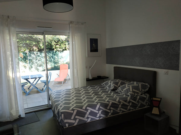 A SAINT-AUBIN de MEDOC, au calme, 1 studio neuf meublé(25 m2) (en mitoyenneté de Saint-Médard-en-Jalles, France STUDIO NEUF et CALME à Saint-aubin de médoc Entire home vacation rental 32878091