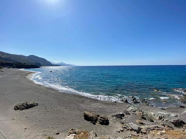 Beautiful and comfortable renovated traditional house with all the amenities to  Czechia Kati's Lair / Το σπίτι του 