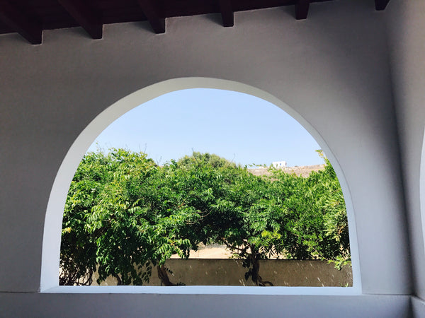 A lovely, perfectly maintained and traditionally decorated house only 8 min walk Greece Lovely traditional Cycladic house! Entire home vacation rental 24742149
