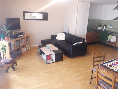 cet appartement de 70m² est en duplex avec à l'étage l'entrée du logement, donna Bordeaux, France Appartement confortable proche de la gare Private room in condo vacation rental 30457560