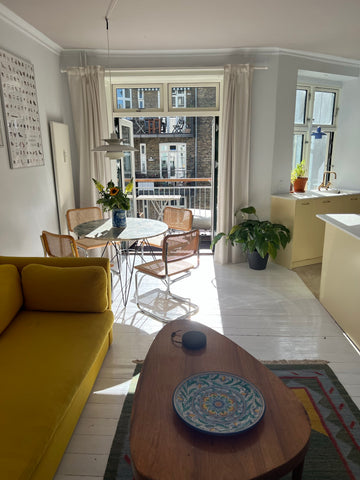 Nyd den bedste del af København med afsæt i dejlige omgivelser. Nyd din frokost  Copenhagen, Denmark Hyggelig lejlighed i smørhullet af Vesterbro Entire condo vacation rental 700582690155228499