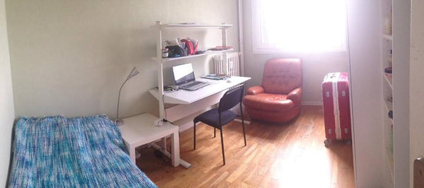 Its near the tramway 4 (États-Unis - Vivani) in a minute n city bike station. Th Lyon, France clean chambre in l'appart Private room in rental unit vacation rental 19579865