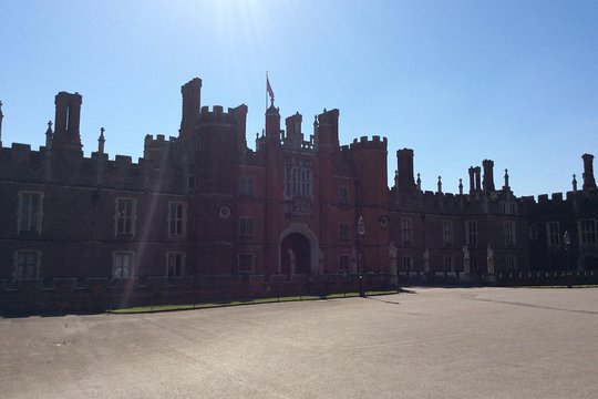 Private Hampton Court Palace Tour  Private Tours and Travel Guide Europe London CITY London Destination Tour