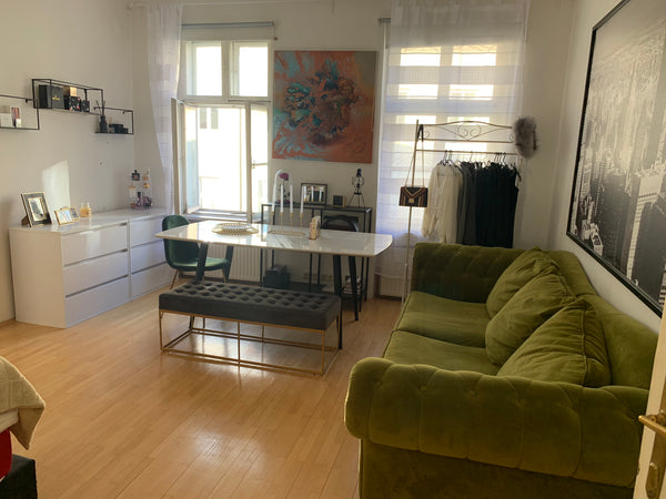 Die Wohnung liegt im Herzen Wiens.<br />Restaurants, Geschäfte, Clubs und Bars l Vienna, Austria Cozy Apartment near Subway 🛁🛋 Entire rental unit vacation rental 42857641