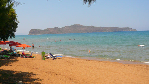 Villa Elizea is al family hotel in Kato Stalos  70 meters from the  sandy beach  Chania, Greece Villa Elizea -Garden B-no.3 Private room in rental unit vacation rental 23756588