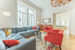 Sunny, south and west oriented, elegant, top renovated apartment in historic 190  elegant apartment near Palais Belvedere Entire condo vacation rental 49252753