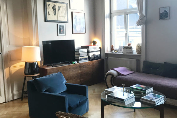 Spacious, sunny and charming old Viennese apartment in one of Vienna's most vibr Vienna, Austria Great location! Gorgeous 115 sq m flat in the 6th. Entire rental unit vacation rental 1117166