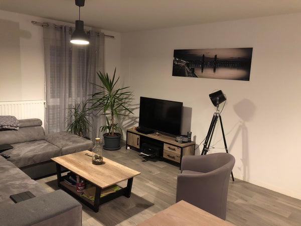 Confortable et lumineux.L'appartement est composé  d'une chambre avec un grand l Bruges, France Appt. T2 Bruges Tasta,proche transports en commun Entire rental unit vacation rental 35261671