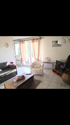 Bonjour,<br />Je vous propose mon appartement situé dans le quartier des chartro Bordeaux, France T2 Bordeaux - parking - proche centre-ville Entire condo vacation rental 36994888