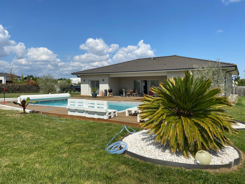 Notre Maison 160 m2 bénéficie d'un grand jardin avec piscine, une grande terrass  Maison Bouliac proche Bordeaux Entire villa vacation rental 49410896