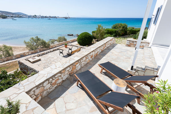 Joanna's dreamy house by the sea is a 55sqm accommodation, with two bedrooms, ki  Joanna's dreamy house by the sea Cycladic home vacation rental 36698290