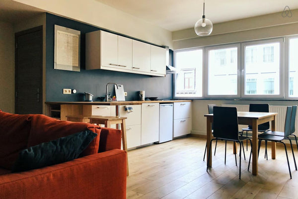 In the heart of the European Quartier, short walking distance from Schuman metro  Fully equipped two bedroom apartment Schuman area Entire rental unit vacation rental 36415940