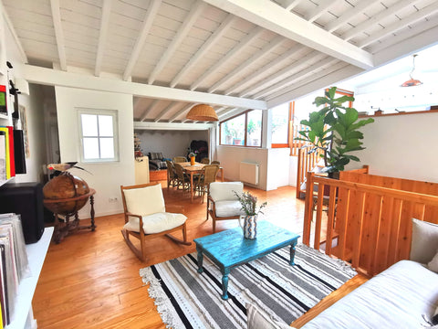 Grand duplexe au centre bordeaux dans un immeuble de 2 étages<br />Court descipt Paris, France Duplex spacieux avec Terrasse à Bordeaux Centre Entire rental unit vacation rental 52979783