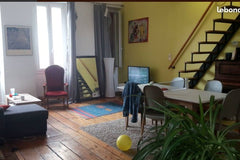 L'appartement se situe dans la rue Lafontaine à 10min à pied de la Victoire. Il  Auch, France Chambre quartier Victoire Private room in rental unit vacation rental 19723965