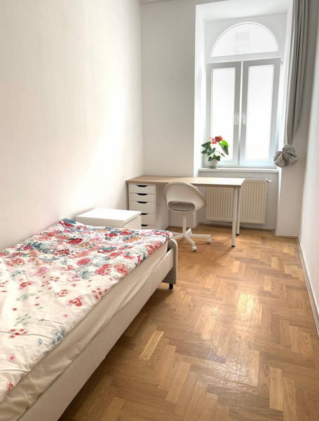 Clean place convenient location with Young and Simple decor. <br />The apartment  Meidling City super single Room單人房 Private room in condo vacation rental 53056727