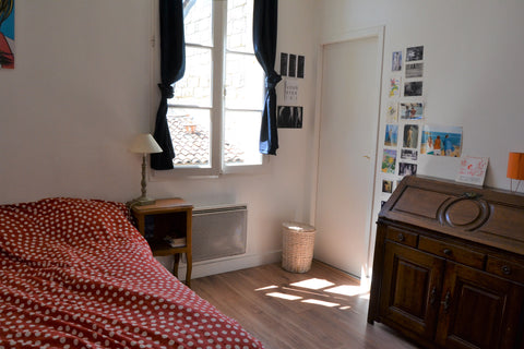 Quiet apartment in the city center,<br />Apartment on the 3rd floor (without ele Bordeaux, France bright bedroom with private bathroom, Saint-Michel Private room in rental unit vacation rental 44099792
