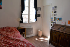 Quiet apartment in the city center,<br />Apartment on the 3rd floor (without ele Bordeaux, France bright bedroom with private bathroom, Saint-Michel Private room in rental unit vacation rental 44099792