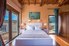 Situated in Stalós, 200 metres from Stalos Beach, Casa Leone Suites offers accom Chania, Greece Casa Leone Suites 2nd Floor Entire serviced apartment vacation rental 27240528