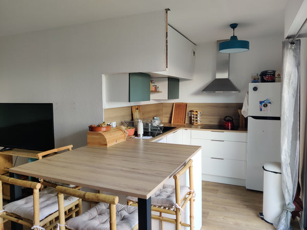 Logement calme et bien situé: <br /> - Une pièce a vivre disposant d'un coin tél Bordeaux, France Appartement - Talence Entire rental unit vacation rental 657586503762774178