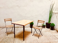 Ce logement rare,  juste rénové est un ravissant  appartement situé au cœur de l Bordeaux, France Ravissant! sur terrasse privative,  rare. Entire rental unit vacation rental 25868821