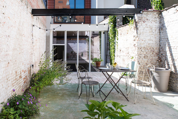Very well located 50m2 duplex for 2 person (20’ walk from city - center 10’ walk Brussels, Belgium Duplex St-Gilles - 40m2 courtyard Entire rental unit vacation rental 5260383