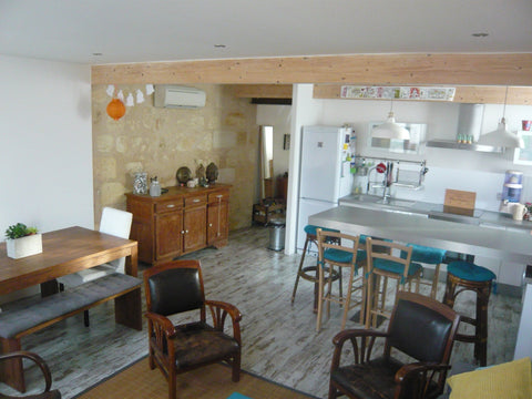 Ambiance zen et paisible. Ce logement est au calme prés du tramway ligne A avec  Bordeaux, France Maison de ville Bordeaux Bastide avec 3 chambres Entire townhouse vacation rental 16225069